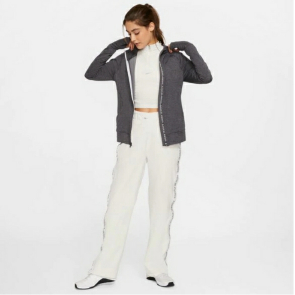 Nike Woman's Tear pants - Picture 3 of 4